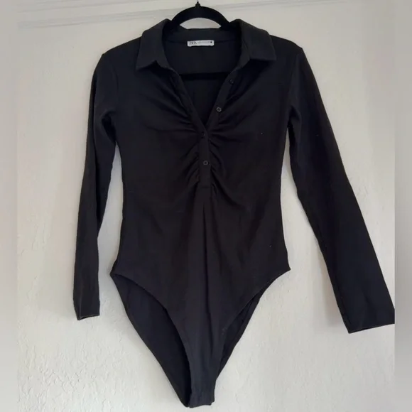 Zara Ruched Polo Bodysuit in Black. Size Medium - Picture 2 of 5